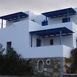 Ξενοδοχείο με διαμερίσματα Helena's Μαγγανάρι
