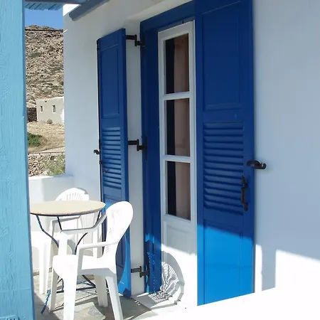 Hotel apartamentowy Helena's Manganari