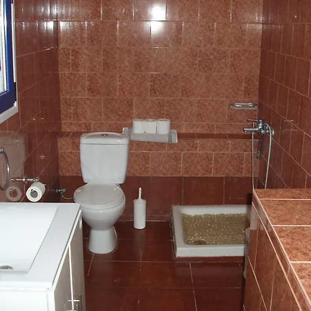 Hotel apartamentowy Helena's Manganari