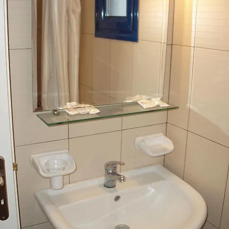Helena's Aparthotel