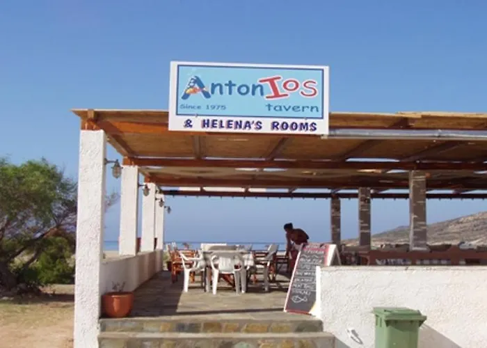 Helena's Apartahotel