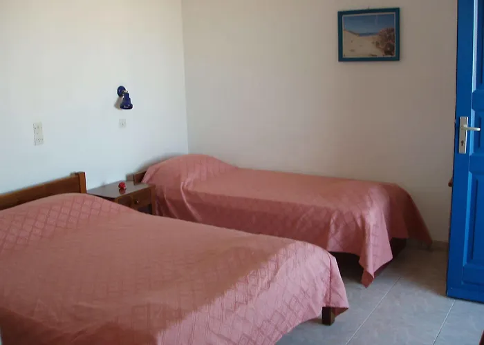 Helena's Aparthotel Manganari