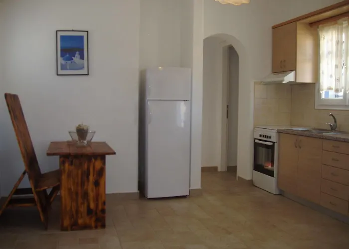 Helena's Apartahotel