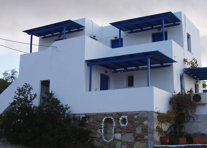 Apartahotel Helena's Manganari